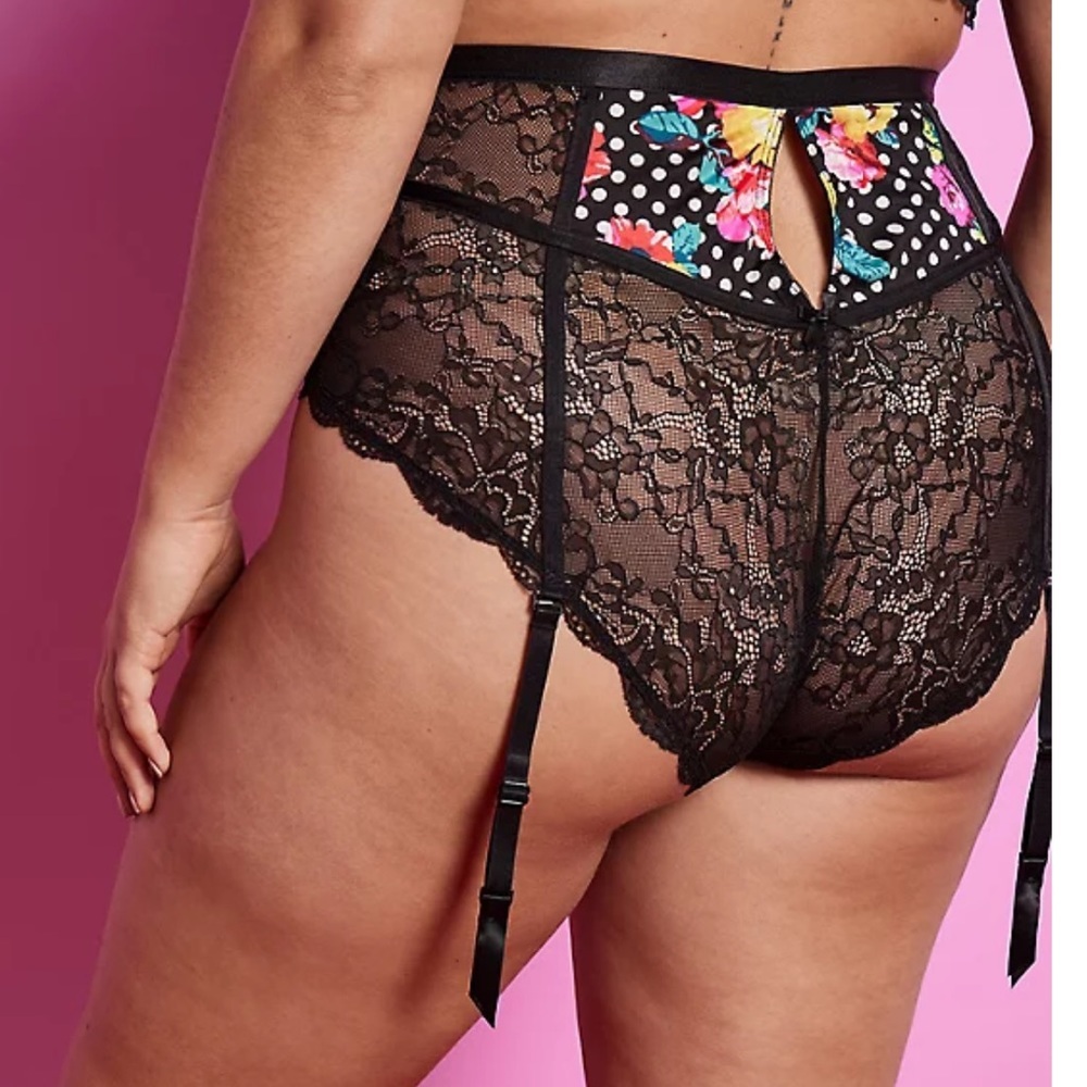 Torrid Betsey Johnson Polka Dot & Floral Underwire Bralette &  Garter Panty - Picture 4 of 6